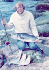 image of bob alexander with record line class bass